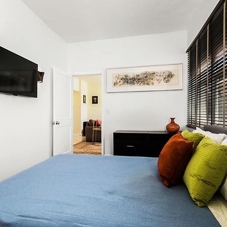 Two Bedroom Two Bath Apartment 2 Block To Beach Miami Beach Eksteriør billede