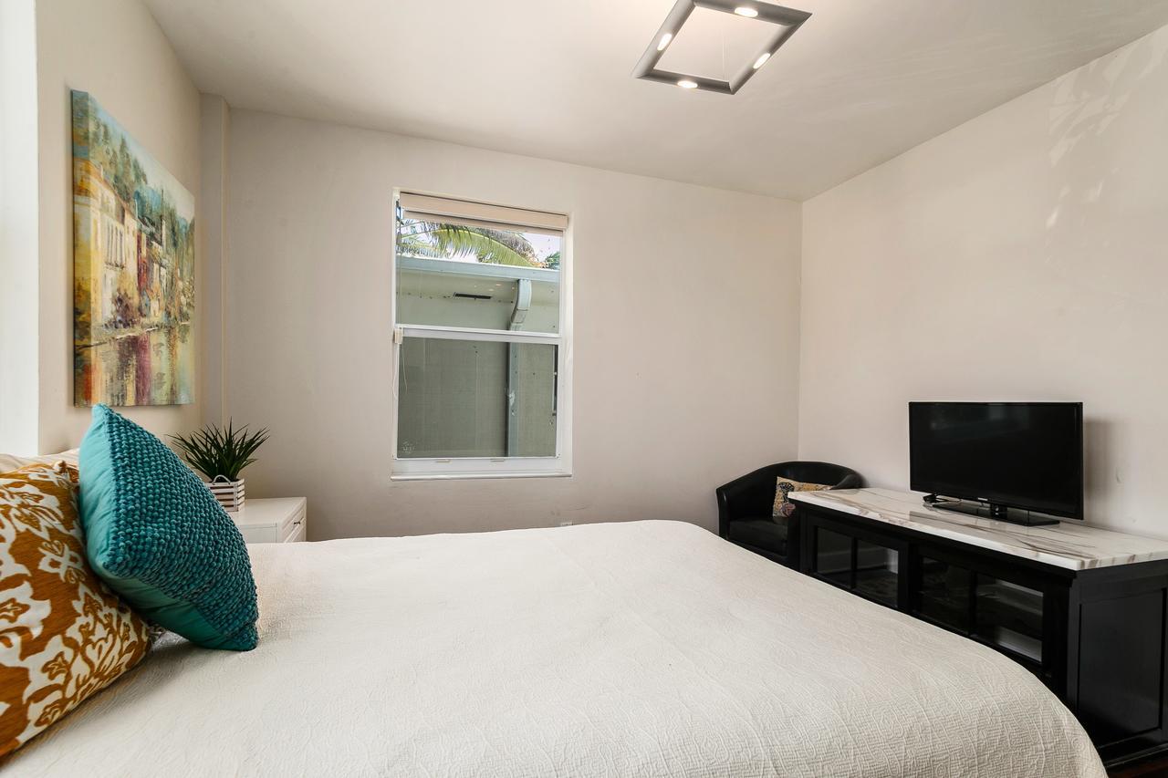 Two Bedroom Two Bath Apartment 2 Block To Beach Miami Beach Eksteriør billede