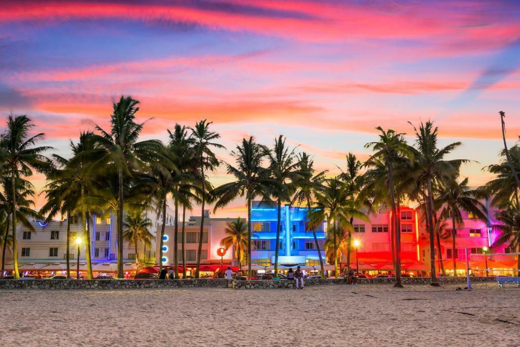 Two Bedroom Two Bath Apartment 2 Block To Beach Miami Beach Eksteriør billede